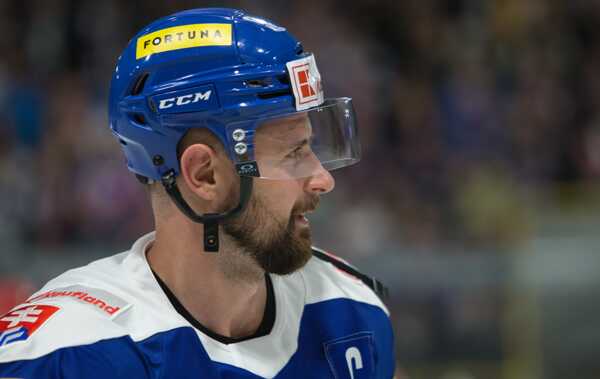 Útočník Tomáš Tatar.