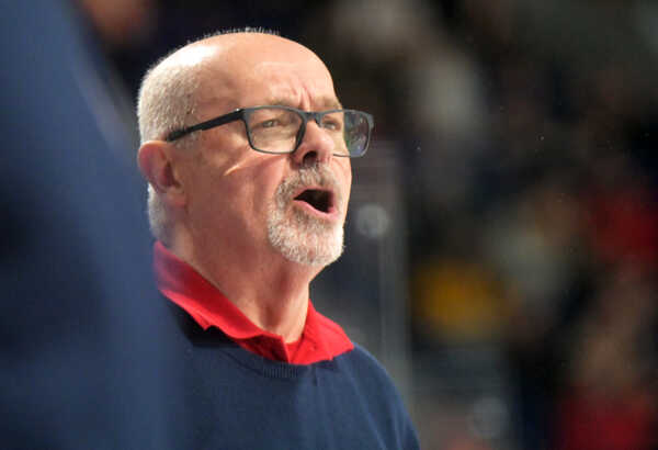 Tréner Peter Mikula.