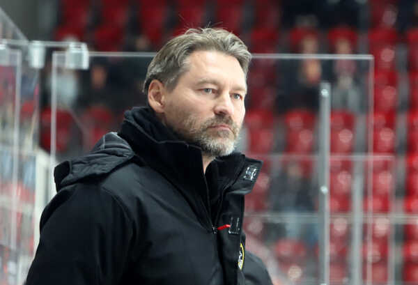 Hlavný tréner HC MONACObet Banská Bystrica Vladimír Országh.