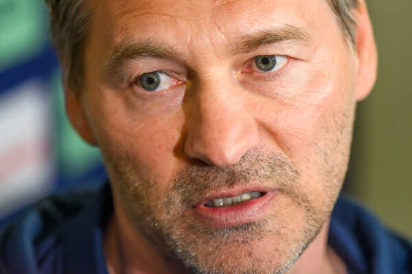 Tréner hokejovej reprezentácie SR Vladimír Országh.